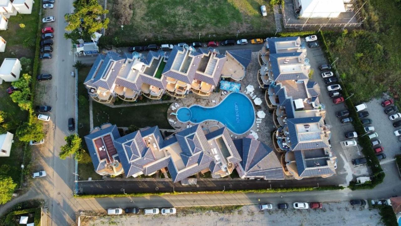 Къмпинг Градина Луксозен Апартамент Chernomorets Ngoại thất bức ảnh